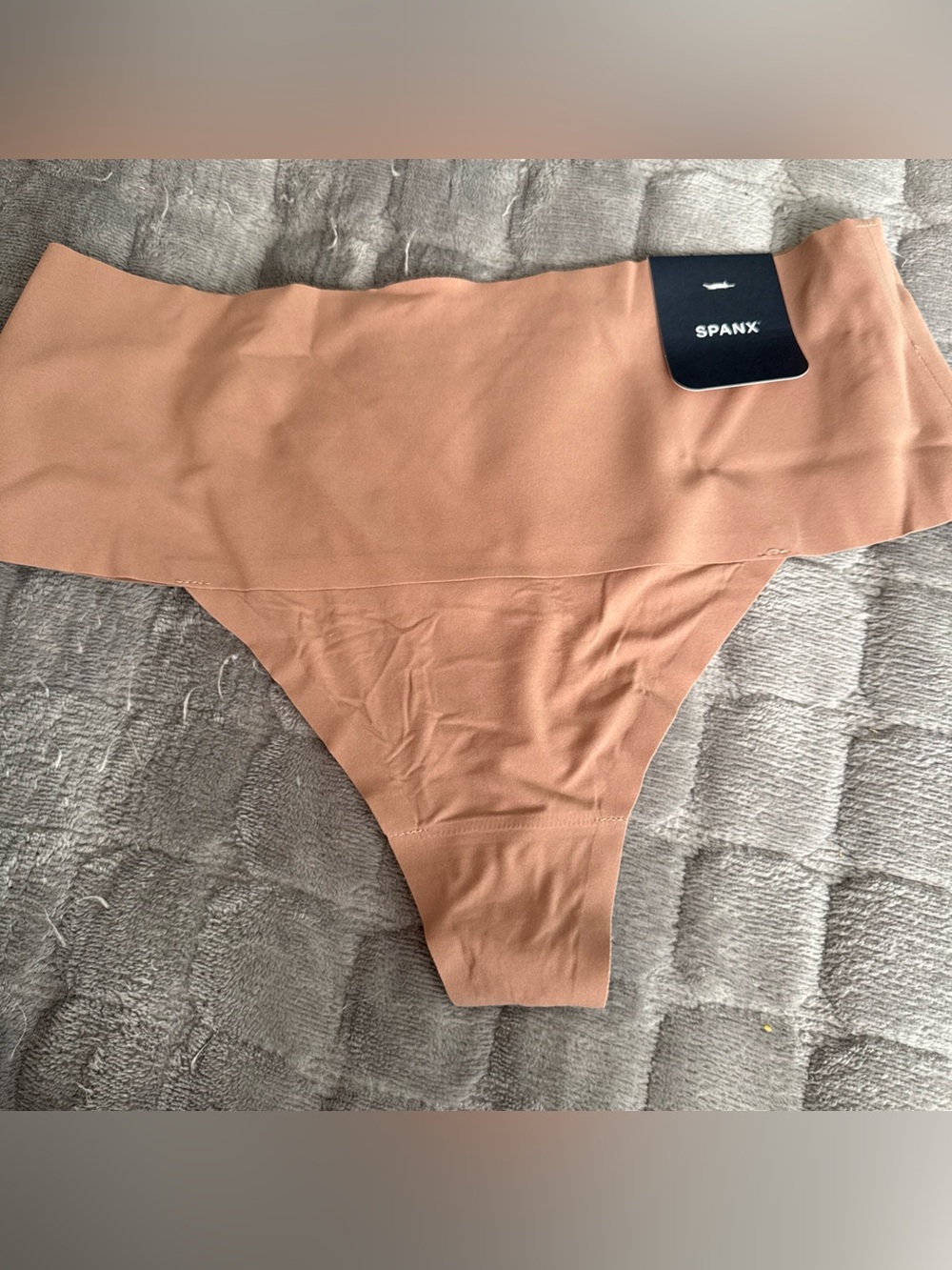 SPANX Undie-tectable Smoothing Thong Panties Underwear Cafe Au Lait SP0115 NWT
